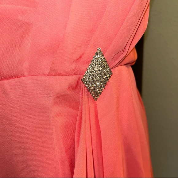 NWOT coral sleeveless formal dress with sheer jacket rhinestone brooch size 10 - Picture 6 of 11